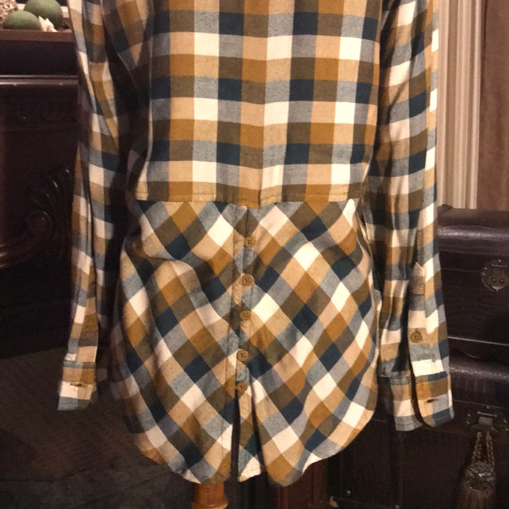 ๐บ๐ผ๐ธ Lucky Brand button down top ๐บ๐ผ๐ธ - Picture 5 of 7